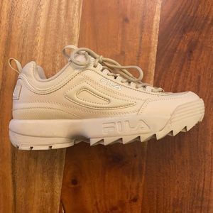 Fila Tan size 9